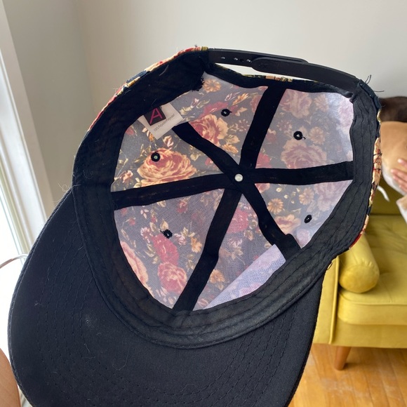 Flower Cap - Picture 2 of 3